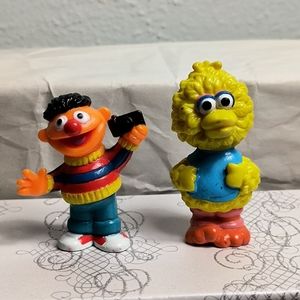 Sesame Street Figurines Bundle of 2 Pcs